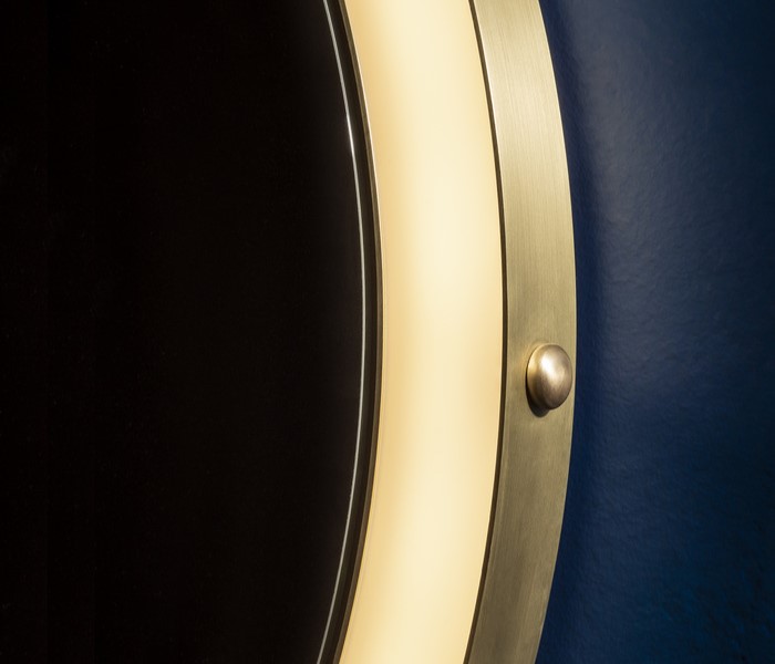 circular design wall light